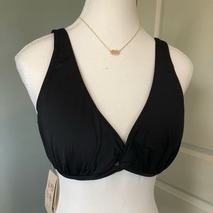 NWT! Tommy Bahama Pearl Twist Front Bikini Top. Size Small D to DD Cup